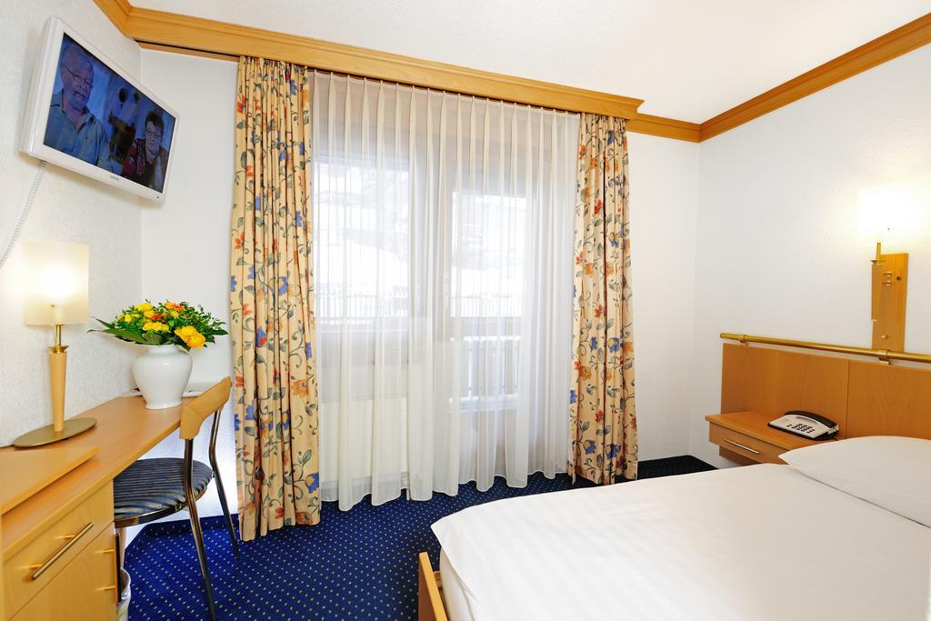 Alpenrose Hotel Zermatt Bagian luar foto