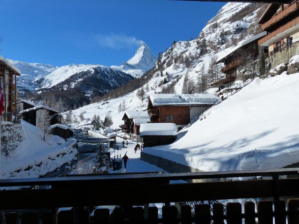 Alpenrose Hotel Zermatt Bagian luar foto