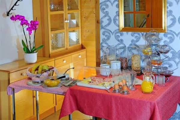 Alpenrose Hotel Zermatt Bagian luar foto